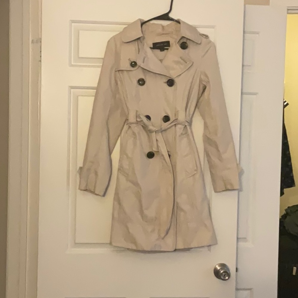 Jones New York trench coat size xs